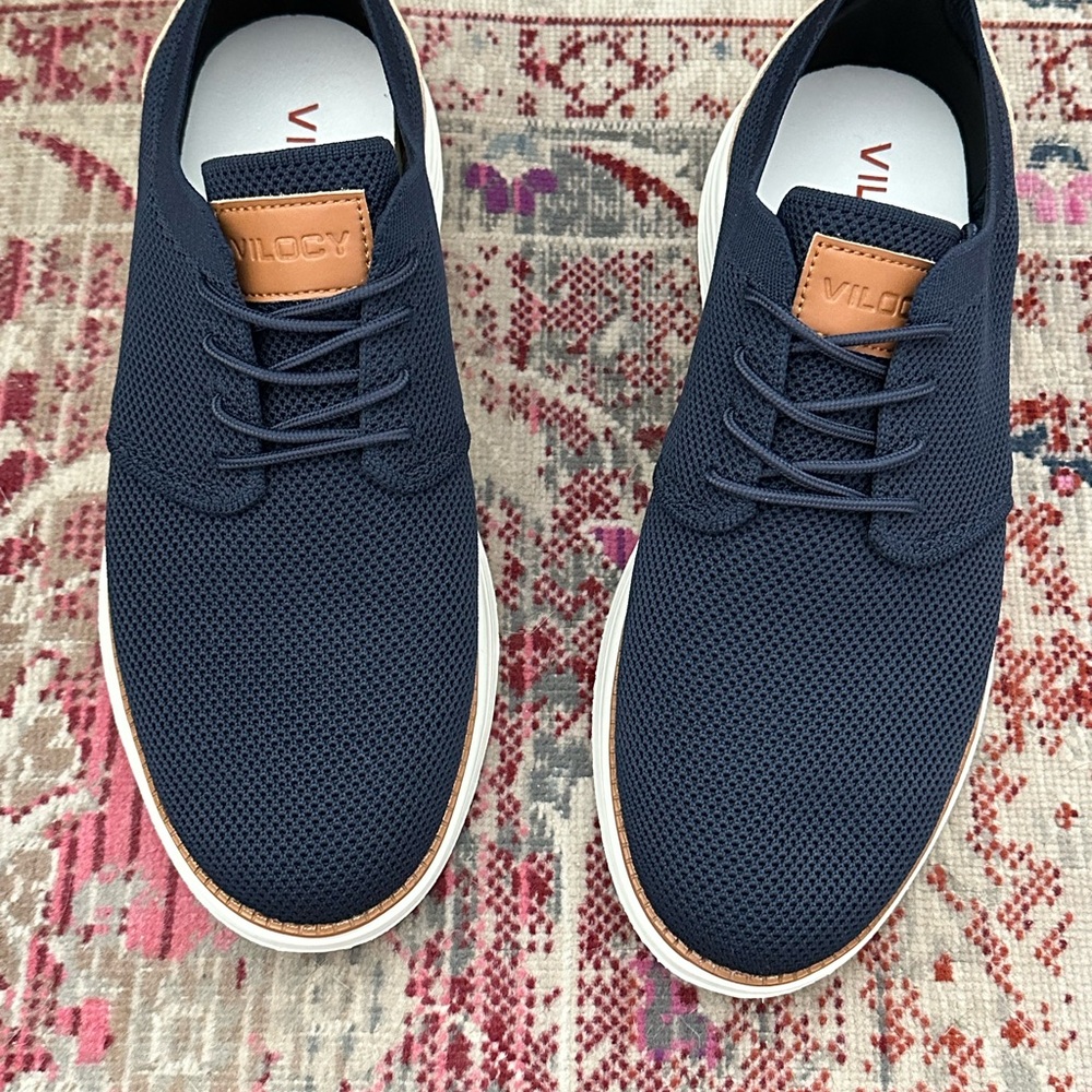 Vilocy men’s fashion dress sneaker casual walking shoe, men’s size 9